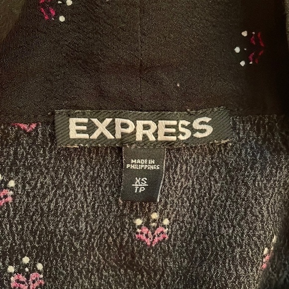 003: EXPRESS v-neck keyhole cutout long sleeve mini dress is women's size XS - Picture 10 of 11